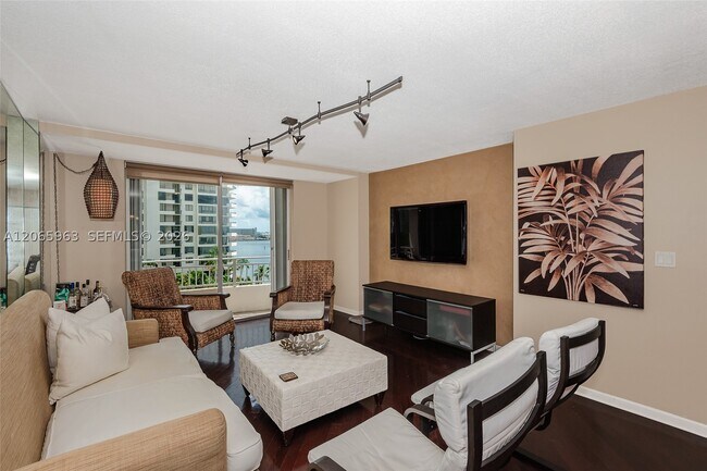 Building Photo - 770 Claughton Island Dr