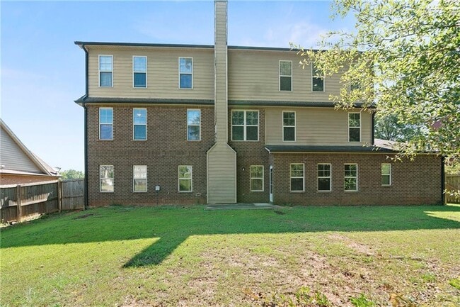 Building Photo - 4660 Lake Hill Trail
