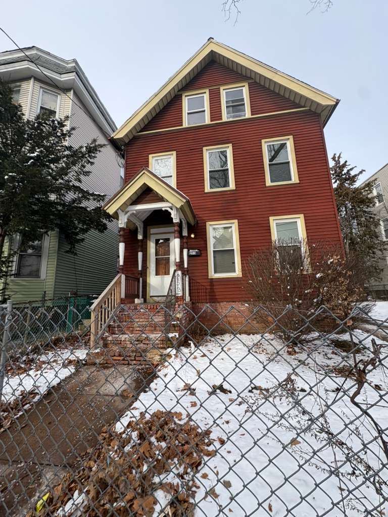 Building Photo - 253 W Ivy St