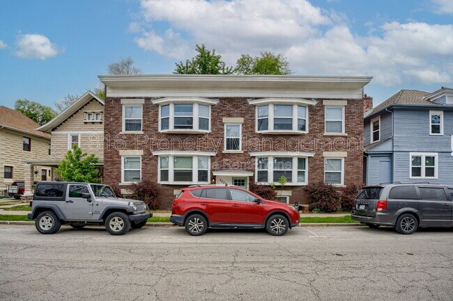 Building Photo - 3233 Charlotte St