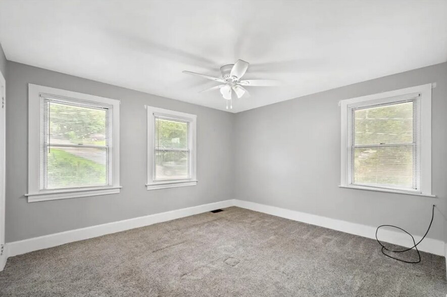 Building Photo - 2324 Woodward Ave