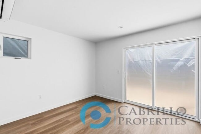 Building Photo - 6640 Valjean Ct