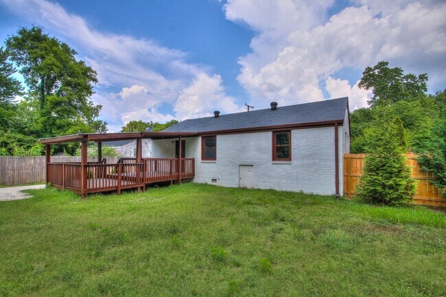 Building Photo - 141 Dodge Dr
