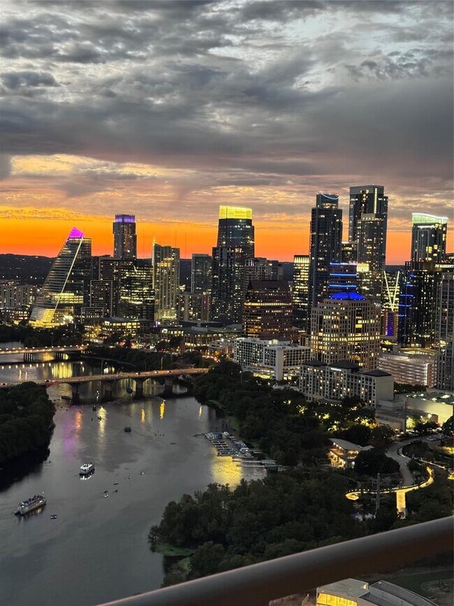 Primary Photo - 44 East Ave