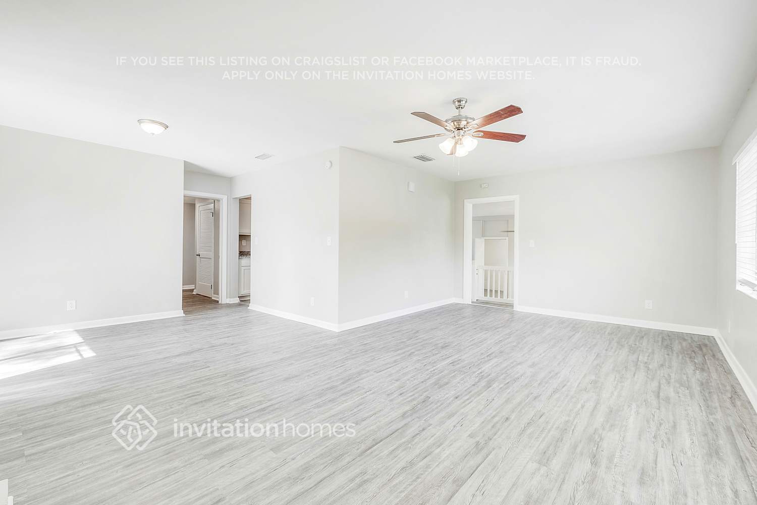 Building Photo - 2459 Mercer Cir S