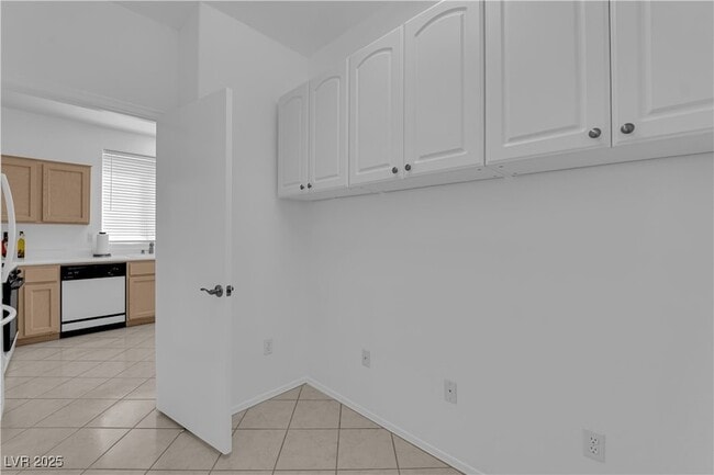 Building Photo - 2323 Barbers Point Pl