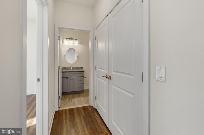 Building Photo - 2411 Kensington Ave