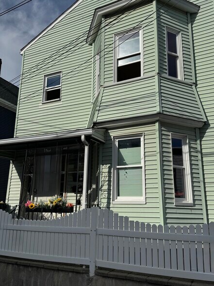 Primary Photo - 6 Alston St