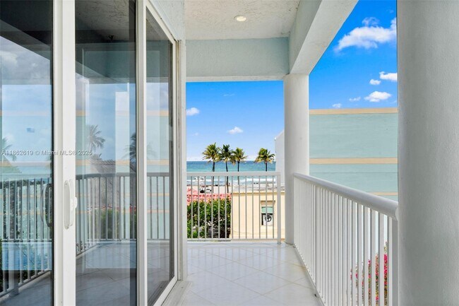 Building Photo - 311 N Surf Rd