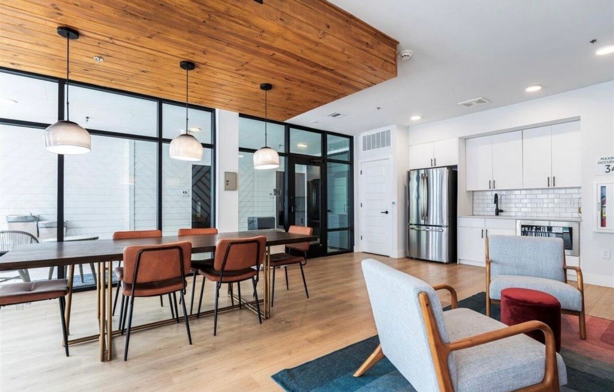 Building Photo - 3101 Govalle Ave