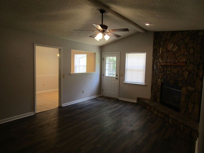 Building Photo - 110 Tempest Ln