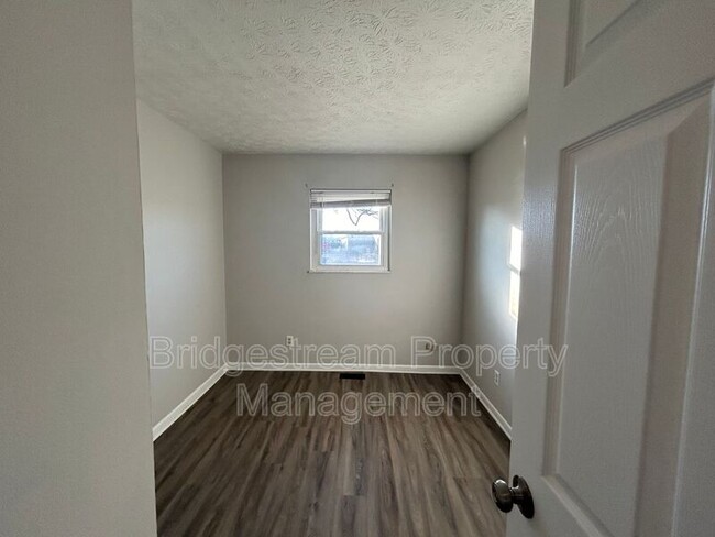 Building Photo - 1331 Arrowhead Trail