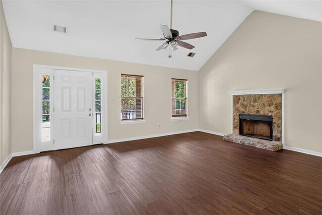 Building Photo - 115 Hubbard Dr