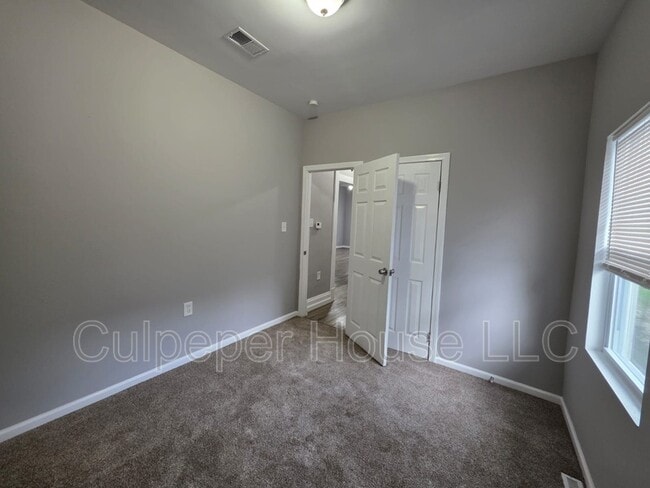 Building Photo - 3412 145th St