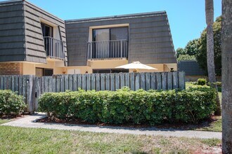 Building Photo - 606 6th Way