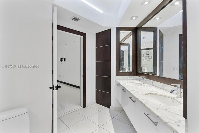 Building Photo - 55 SE 6th St