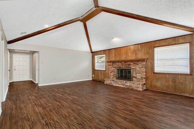 Building Photo - 136 Shadybrook Dr