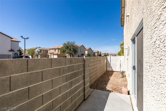 Building Photo - 1170 Orange Meadow St