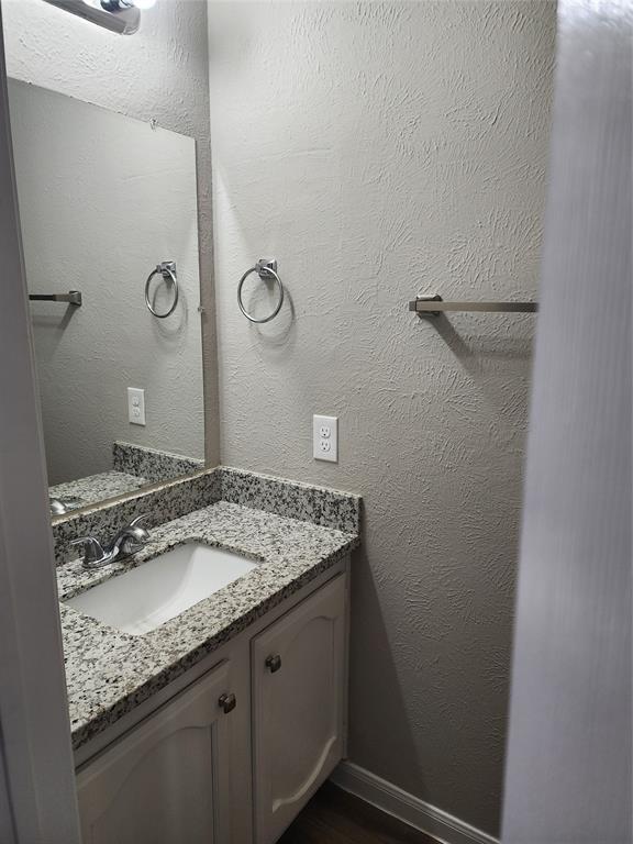 Building Photo - 10146 Horseshoe Bend Dr