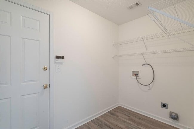 Building Photo - 8978 Stoneridge Pl