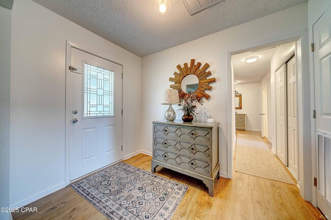 Building Photo - 2615 W 11th St