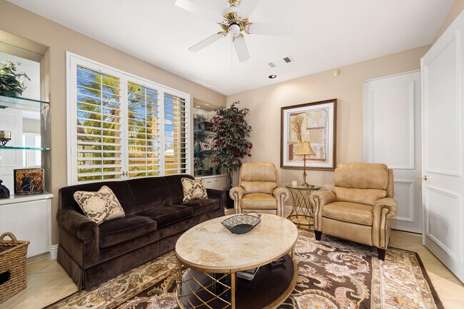 Building Photo - 45640 Rancho Palmeras Dr
