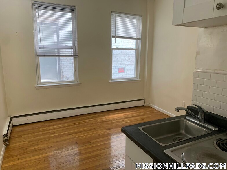 Building Photo - 51 S Huntington Ave