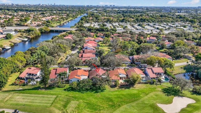 Building Photo - 661 Hollows Cir