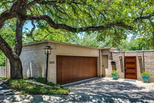 Building Photo - 3231 Tarryhollow Dr