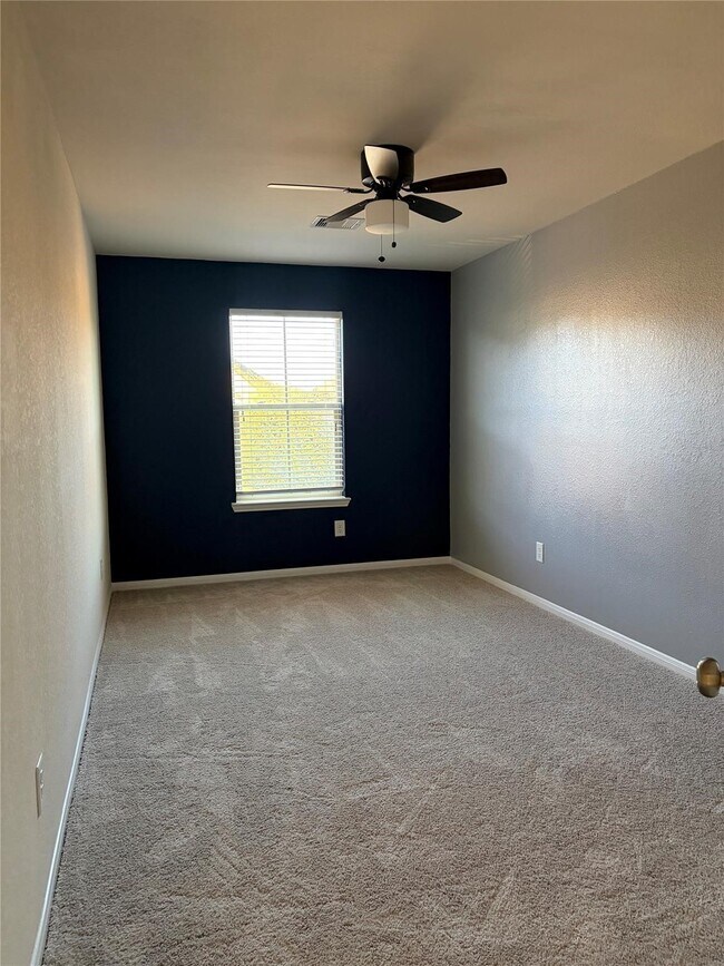 Building Photo - 14915 Silver Br Trl