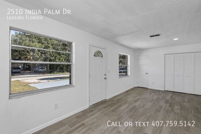 Building Photo - 2510 India Palm Dr