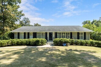 Building Photo - Mountain Brook Living: 3BR Main, Hardwoods...