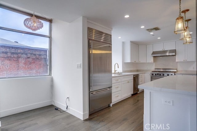 Building Photo - 35 N Raymond Ave