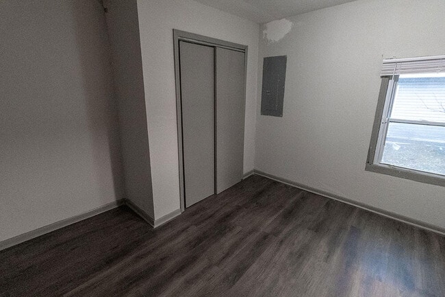 Building Photo - 210 Highview Ave