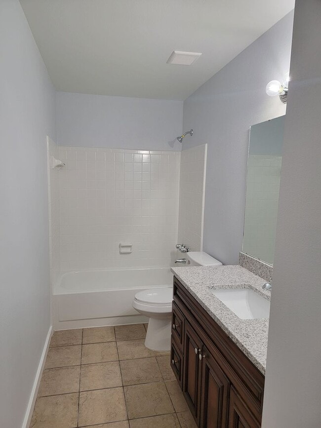 Building Photo - Three bedroom duplex!