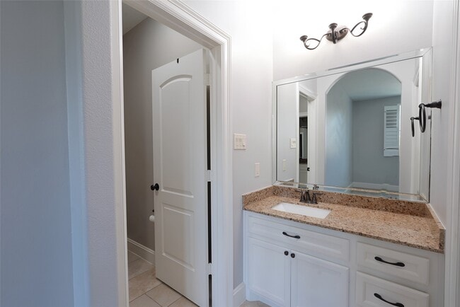 Building Photo - 32726 Tall Oaks Way