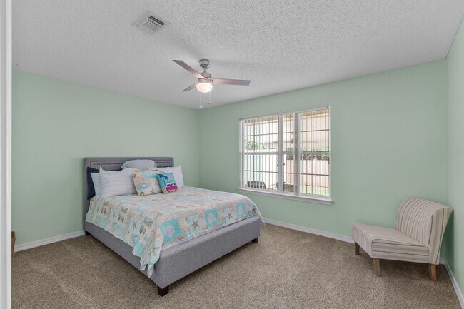 Building Photo - 7613 Marthas Way