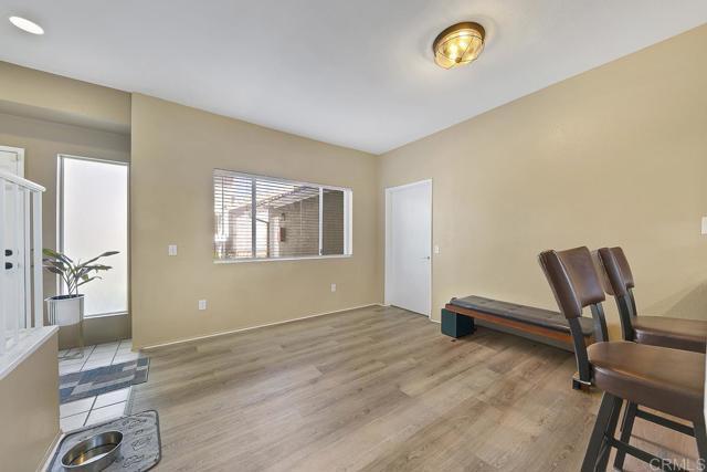 Building Photo - 1390 Palomar Pl