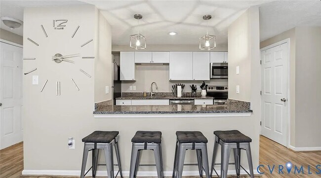 Building Photo - 7604 Roscommon Ct