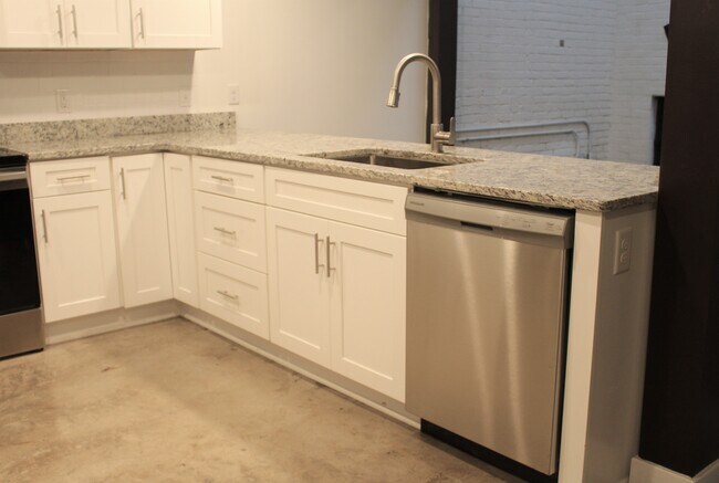 Building Photo - 408 Wellons St