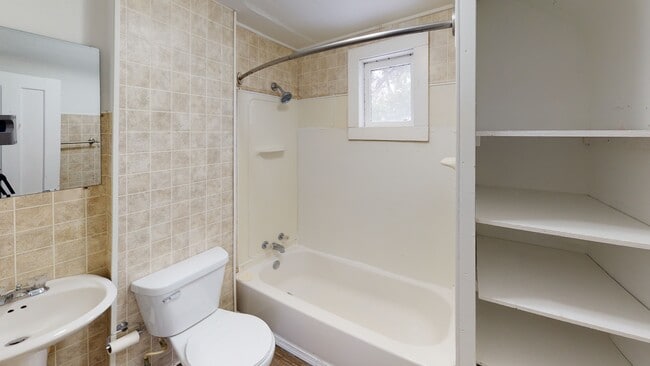 Building Photo - 117 E Morgan St