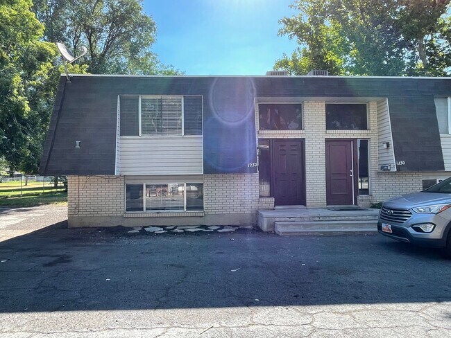 Building Photo - Beautifully Remodeled 2-Bedroom Duplex by Provo River Trail