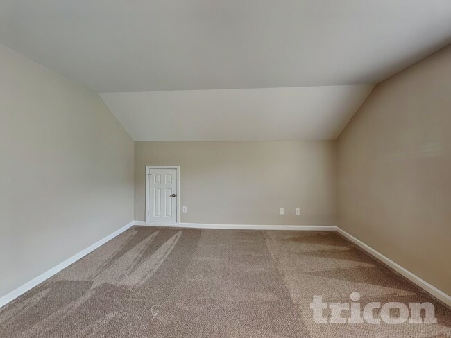 Building Photo - 9260 Carnes Estates Dr