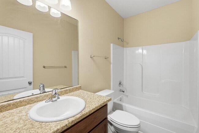 Building Photo - 401 Olde Ivey Square