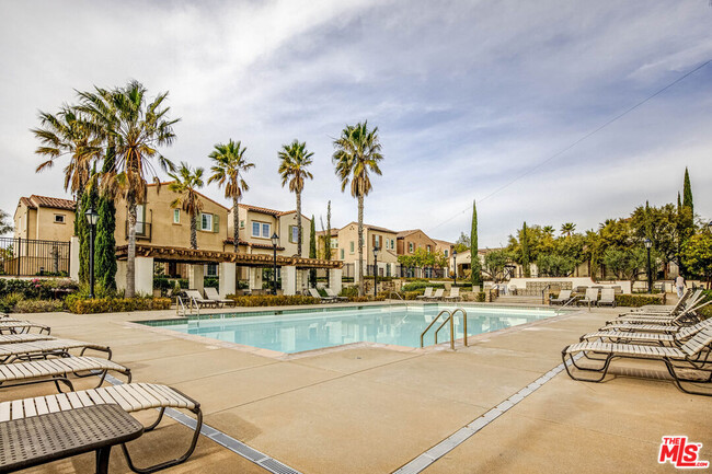 Building Photo - 20421 Paseo Altisse