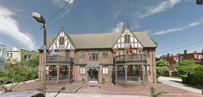 Building Photo - 210 N Stafford Ave