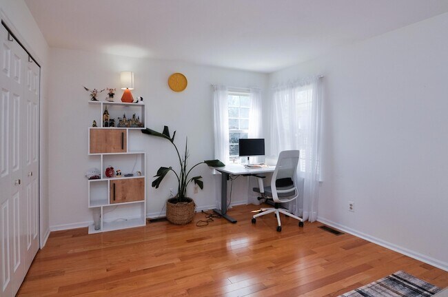 Building Photo - 4471 Hillside Ct
