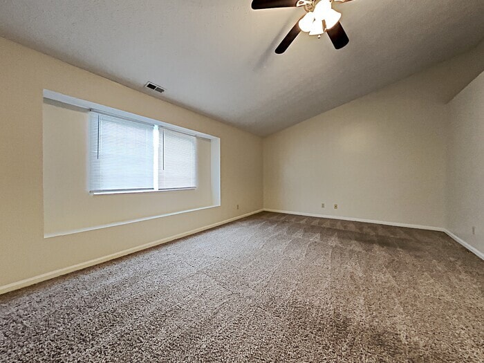 Building Photo - 6578 Largo Ln