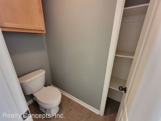 Building Photo - 4 br, 2 bath House - 4054 Olive Tree