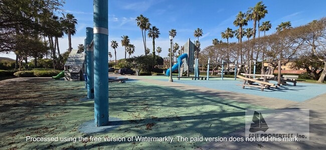 Building Photo - Sea Cliff on the Greens Gated Community Home!